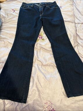 W62 Dark Indigo Women's Flare Jeans